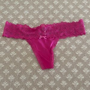 Magenta pink lace thong